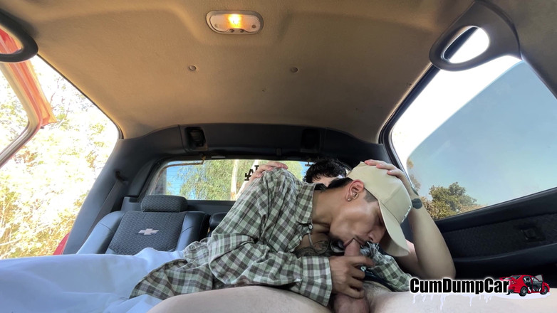 CumDumpCar: 大射精!私の友達をしゃぶる 車の楽しいハードコアゲイ
