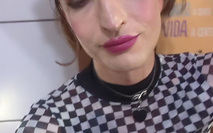 Sisssyl: Cool aussehendes mädchen