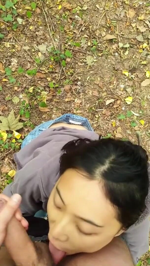 SpicyGum: June Liu – chinesische studentin blowjob im freien, sperma im mund