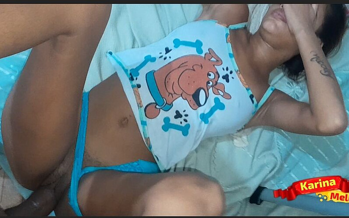 LeoOgro: Симпатичная и смущенная падчерица