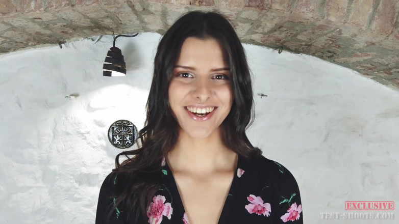 Test-Shoots: Exclusive Video with Pretty Cute Face Virgin Teen Viola Kat...