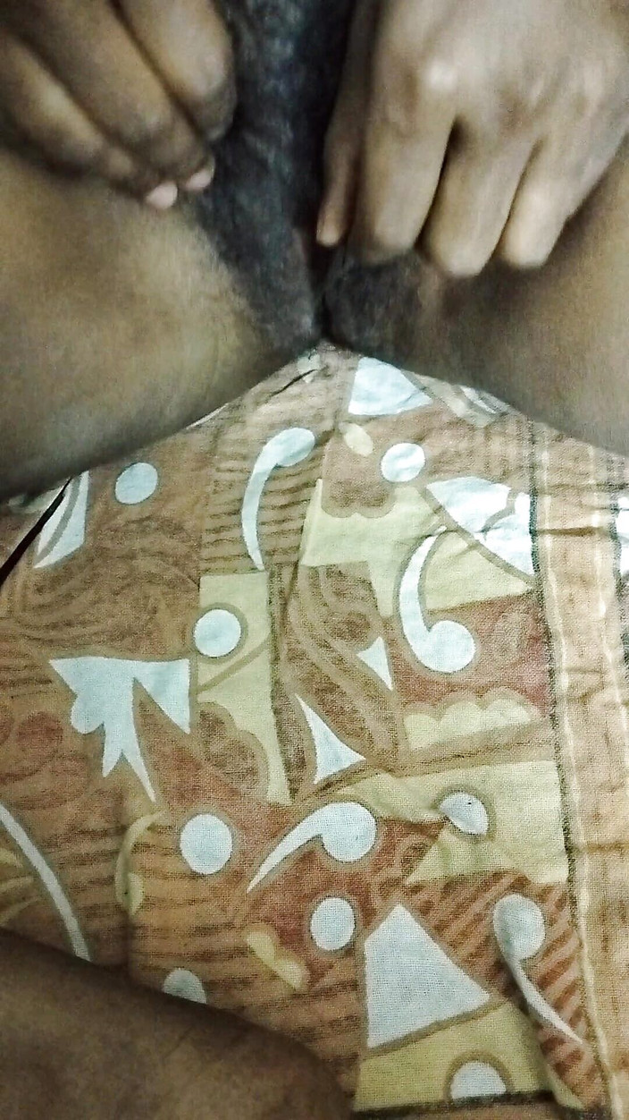 Rubi rani: Holka masturbuje