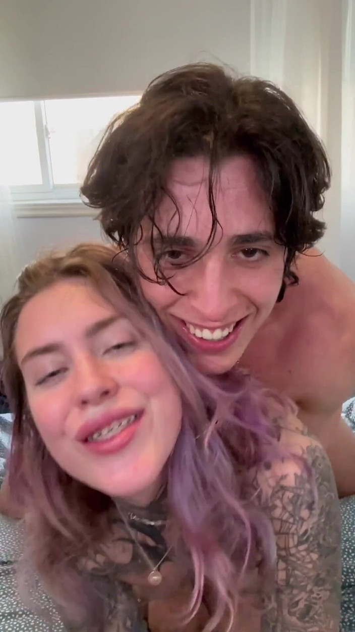 Gattouz0: 2 Girls 1 Cock