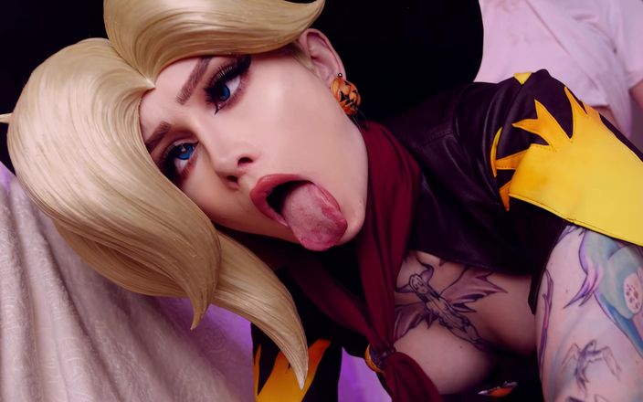 Eva Barbie: 継母のアナルプラグを盗んで義理の妹に渡しました