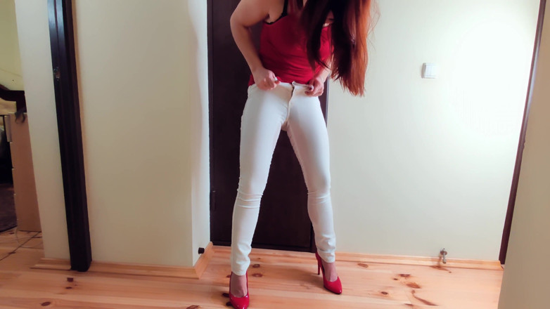 Adele Amber: Jeans brancos estão se masturbando,,,,,