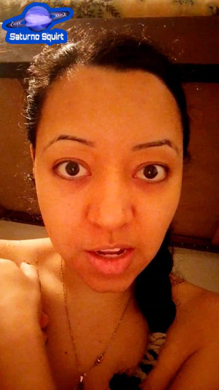 Saturno Squirt: Сатурно сквіртує вітає свого китайського хлопця і показує себе природно, вона красива