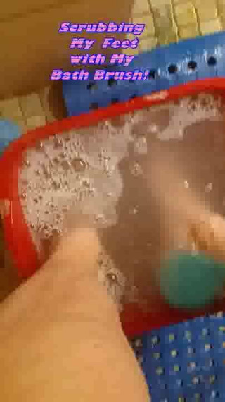 BBW nurse Vicki adventures with friends: Scrubbing my big feet and legs with a brush