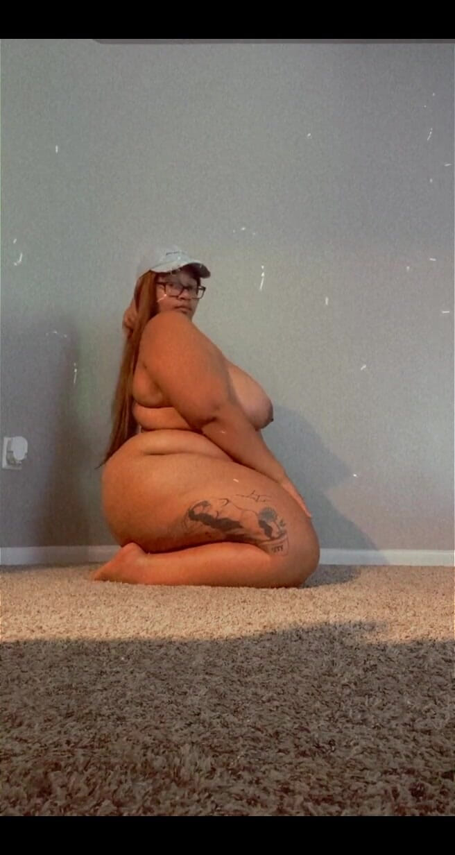 Biggdebbie solo: Nail Appointment Tomorrow