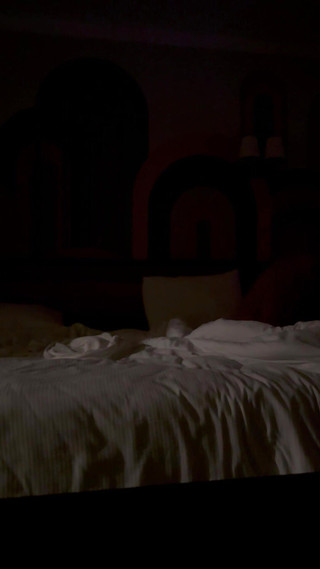 Juli_July: Spontaner sex im hotel Während der Geschäftsreise