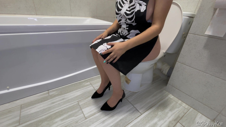 GassyKat: Het dagelijkse toilet s2 aflevering 23: te veel pompoentaart