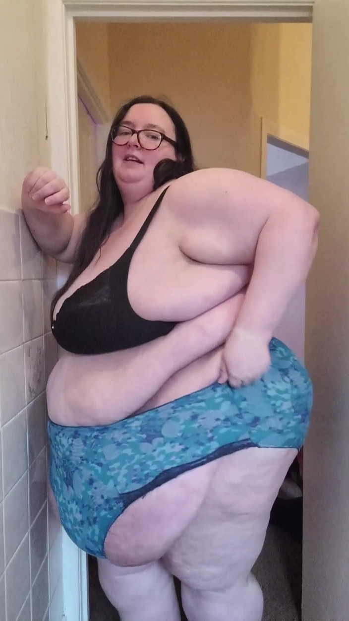 SSBBWLadyBrads: Смотри, как я раздеваюсь