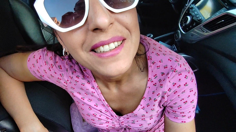 Ferrero anal experience: Kouří a šuká i ve středu, kdo ví, kde jsme?