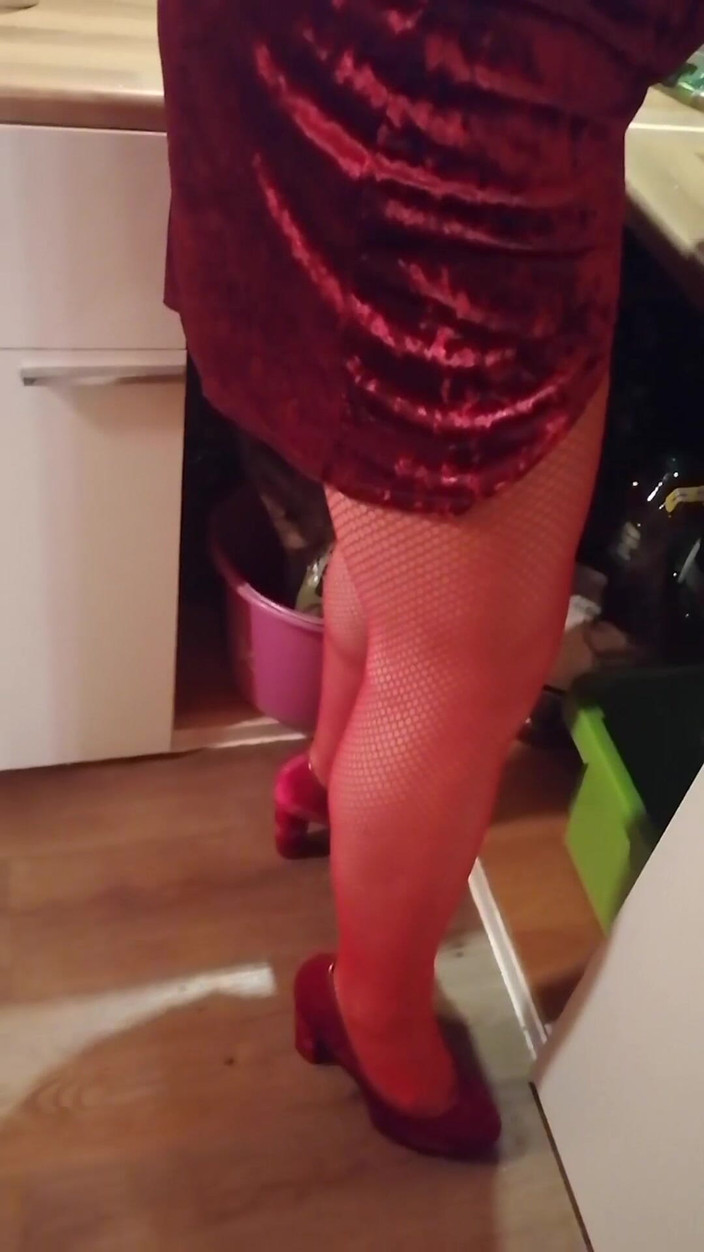 Mike Vonberg: Senang merayakan Tahun Baru dengan pelacur cantik, bukan?, dan bahkan...