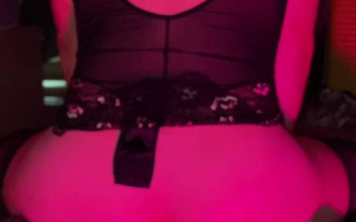 YourSissyDi: Sissy reitet auf Dildo, komm zweimal und isst das