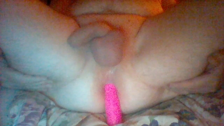 Pellefnatt: Playing with my dick with dildo in the ass