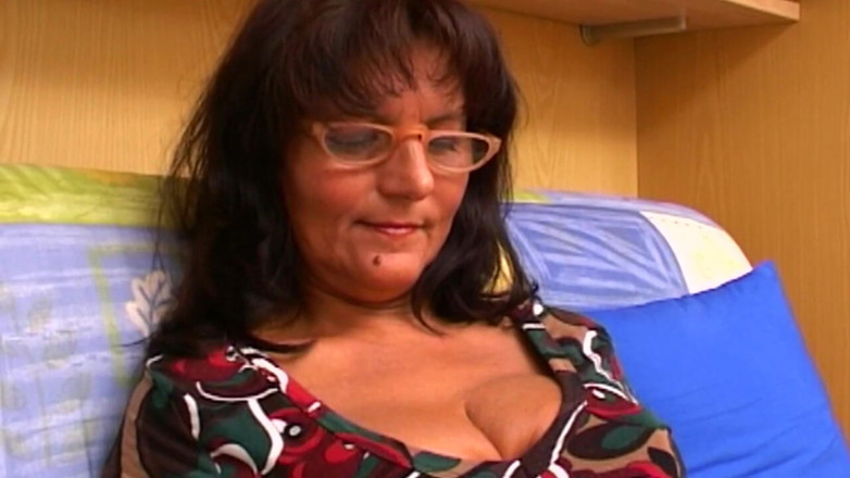 My porn family: My Friend's Stepmom Sucks Cock Like a Queen