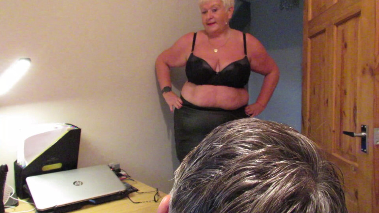 Uk Joolz: Teasing the office pervert