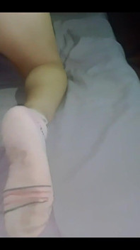 Medi Shows Her Feet in Short Socks and Her Tail