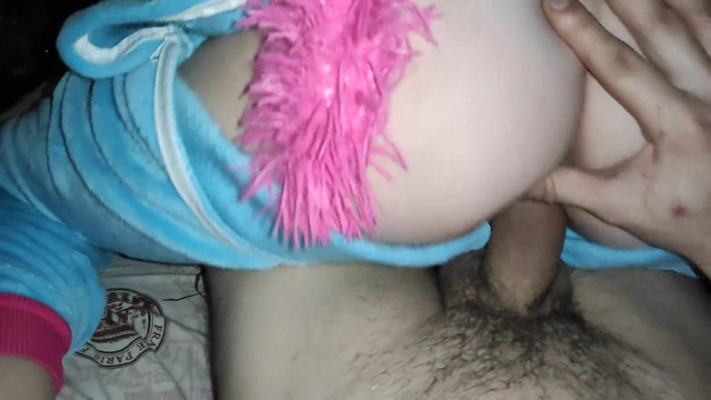 Taboo Room: 18 साल की छोटी रंडी सौतेले भाई के लंड पर मोटे तौर पर उछलती है