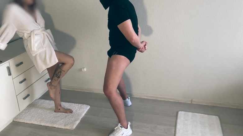 Amateur_fetish: Teen ballbusting 1 | angle 2