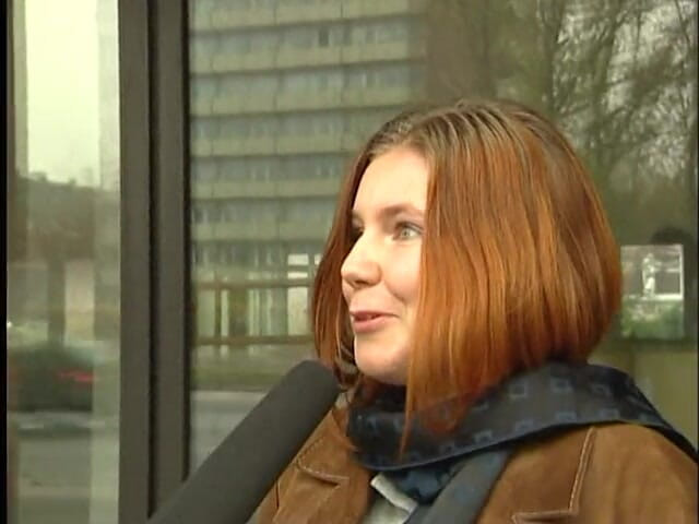 Lucky Cooch: Lief meisje dat buitenshuis een interview geeft