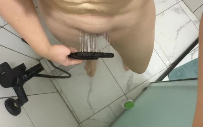 SweetLucy96: Watch Me Cum in the Shower