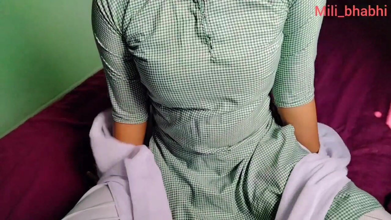 Mili bhabi: 인도 인도 여학생 Mili 그녀의 BF Xvideos와 섹스