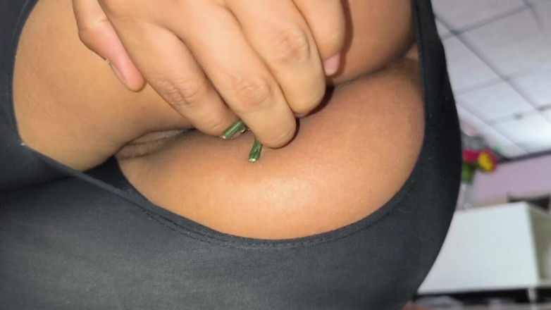 Isabel: I Tear My Leggings and Find a Tiny Man in...