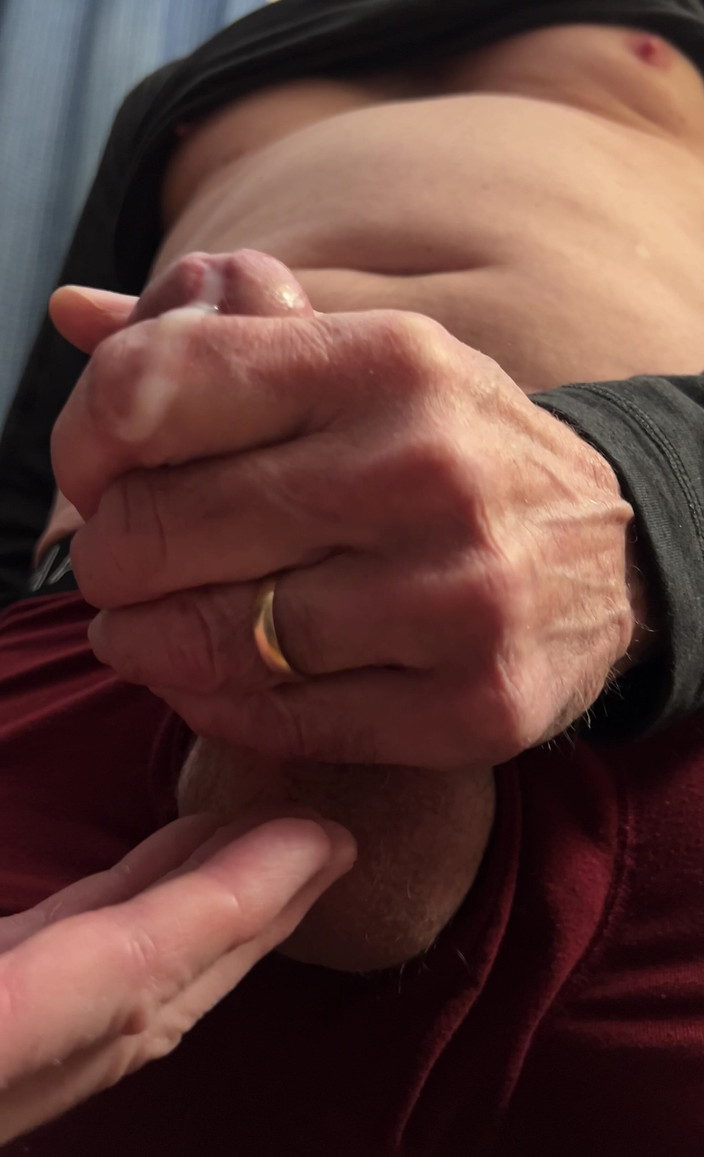 Tyler8: 没有什么比一个好的鸡巴吮吸和自慰