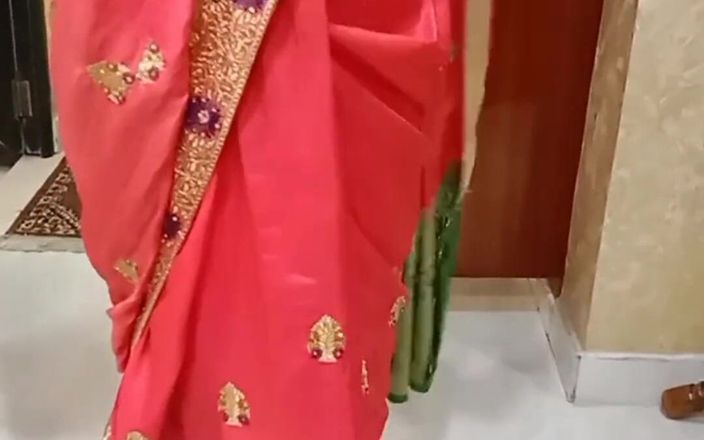 IndianHotwifeX: Я спокусила бика в червоній нижній білизні в готелі, він стискав мої груди, гра з сосками, рогоносець спостерігав!
