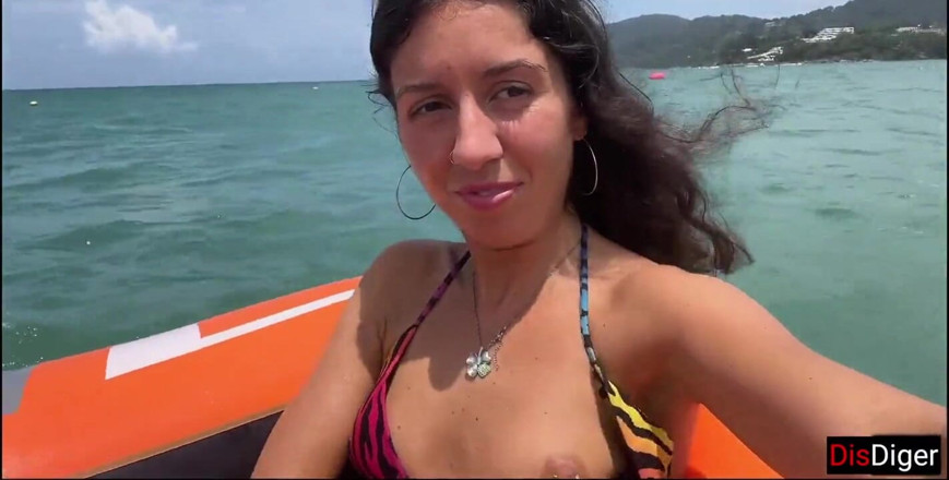 Dis Diger: Anal Sex on Beach on Island