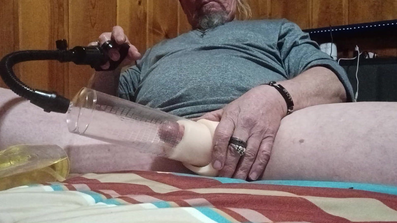 Cum dz nutx: Vibrator dan pompa memek kontol baru