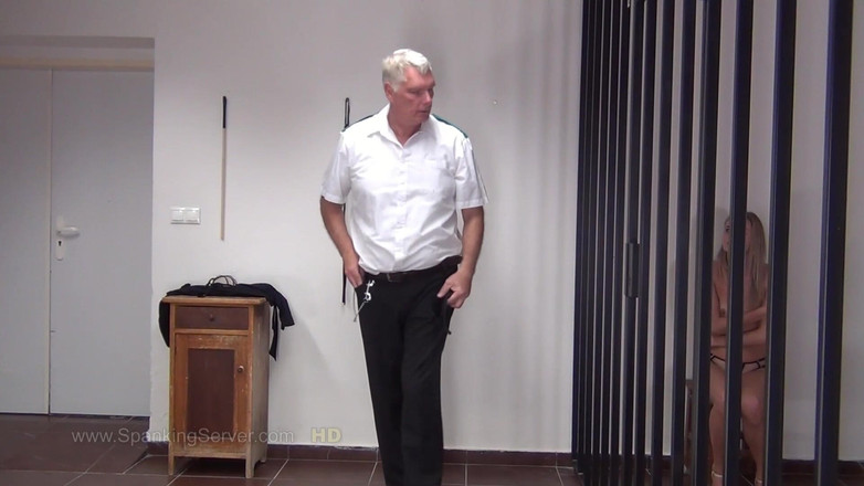 Spanking Server: Kate Bare Back Whip 44234