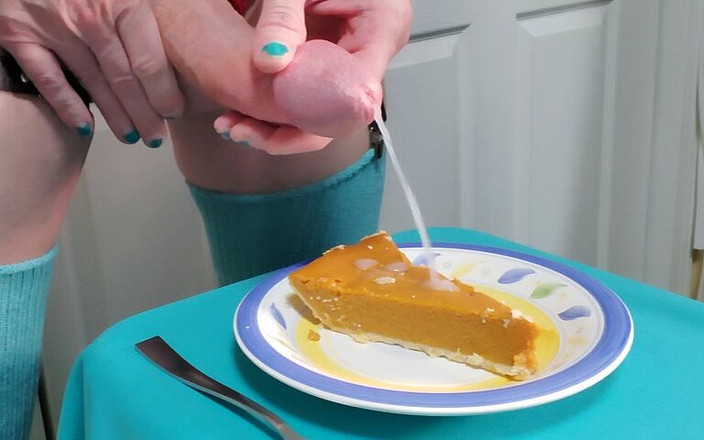 Rikki Ocean: Rikki Ocean meliputi pai labunya dengan krim disebat tangan khasnya...