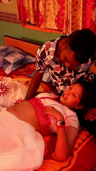 Istri desa pertama kali sama suaminya! Indian Sex