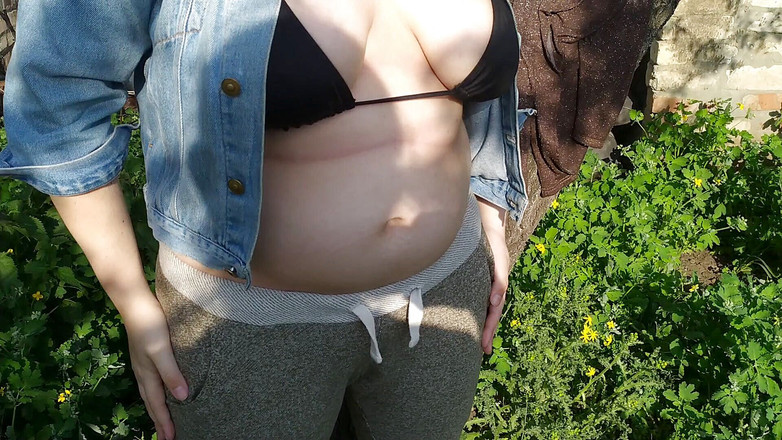 Milky Mari: Připojte se a impregnuj obrovským creampie tlustou prsatou náctiletou děvkou...