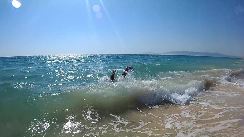 DreamStudioCouple: 해변에서 벌거벗은