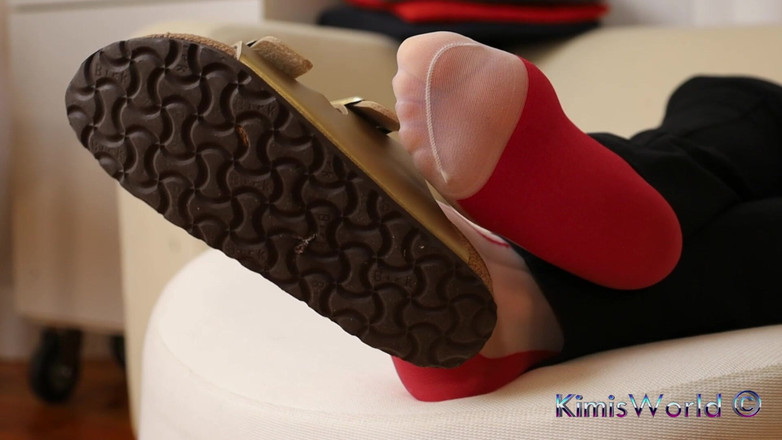 KimisWorld: Jeu créatif de chaussures avec collants et birkis