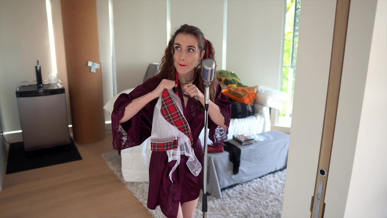 Piper Blush: Домашнее животное учителя, видео повстанцев