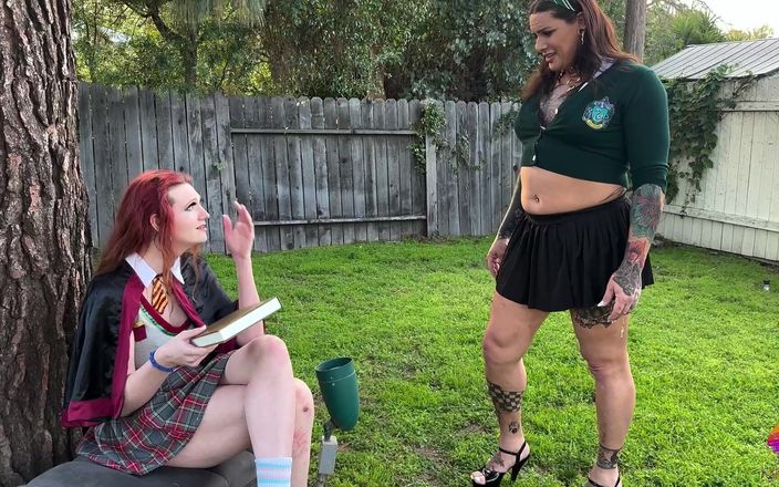 Kapri Sun: Slytherin haar pik