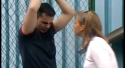 Femdom Austria: Menampar mukanya dengan keras dan menumbuknya dengan lebih keras