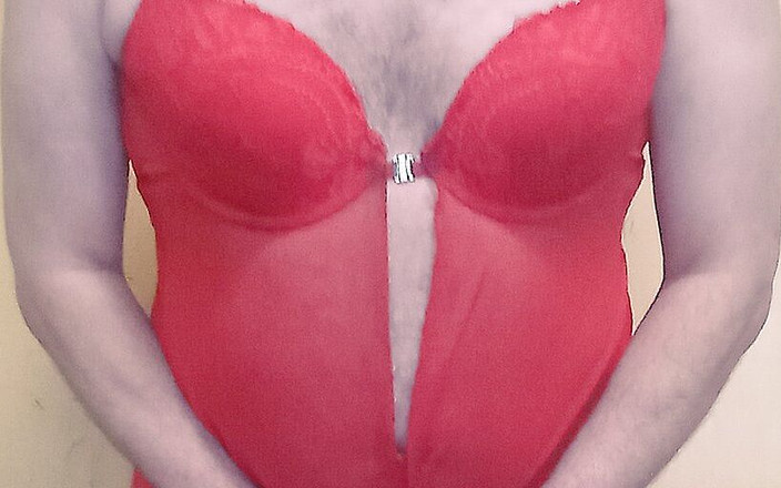 Amber Lace: Tolong Drench si jalang mani banci ini dalam air mani