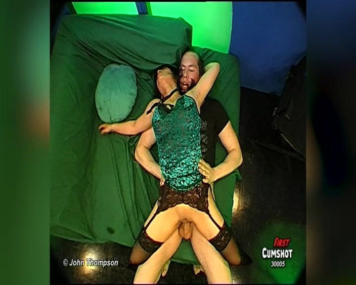 German Hardcore Gangbang: Ggg John Thompson - Sandra Çok Döl Istiyor Grup Seks