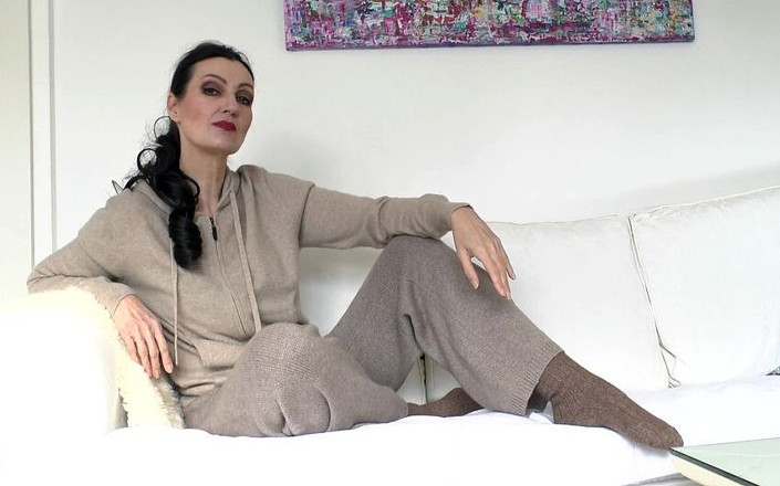 Lady Victoria Valente: Cashmere Svetr Láska a stříkání na nevlastní matce svetr Lady...