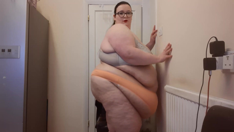 SSBBWLadyBrads: Ssbbw bbw strings en leren legging passen