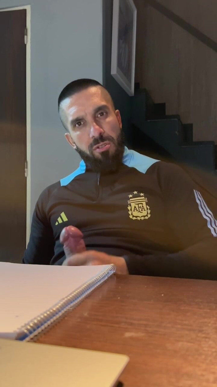 Bulltovich: I Cum and Lick It Right off My Glans