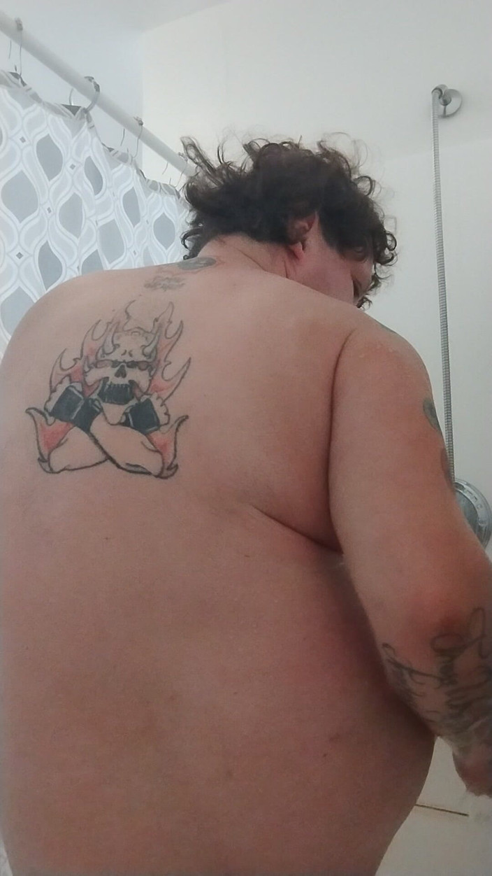 JG Risk: Sag mir, sieht mein arsch für dich sauber aus?