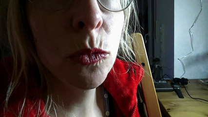 Ken: Đụ miệng với thổi kèn. Anh em phải thấy điều đó. Cô ấy...