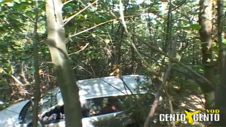 CentoXCento Italia: Není to jen sperma, co teče! (film Completo Centoxcento)