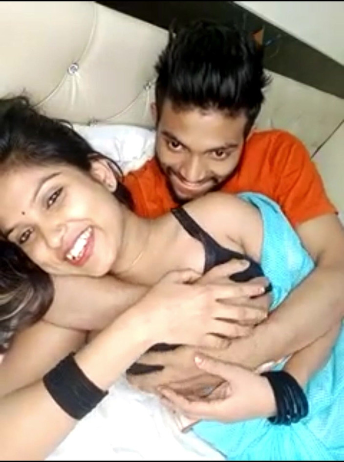 Your Neha Doll: Дезі дівчина Неха, романтичні поцілунки, бойфренд, цицьки, преса ще багато, дивлячись відео